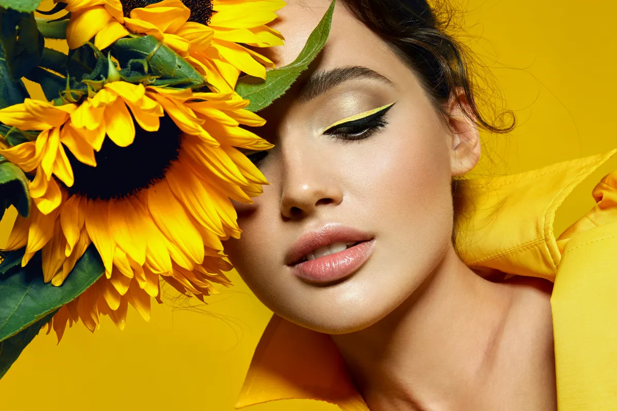 الكحل المناسب لك حسب لون بشرتك ولون عينيك