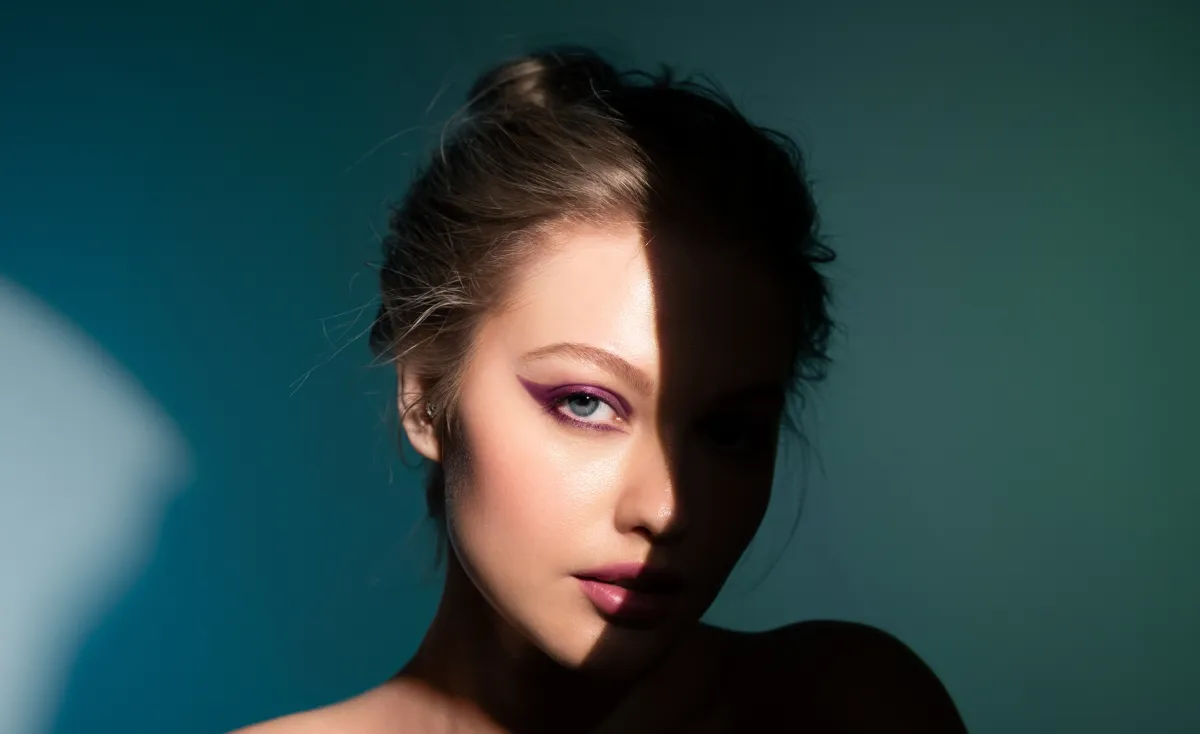 الكحل المناسب لك حسب لون عينيك