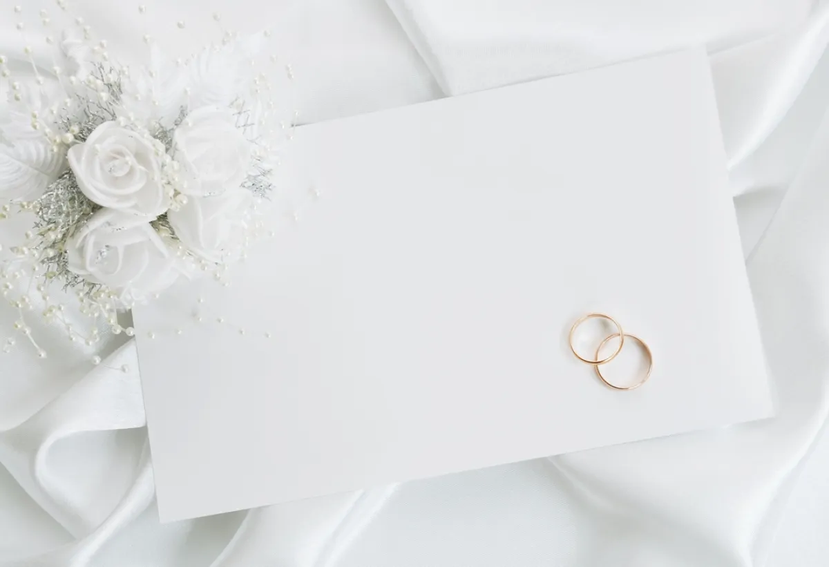 دعوة زفاف بأبيات شعرية-الصورة من shutterstock