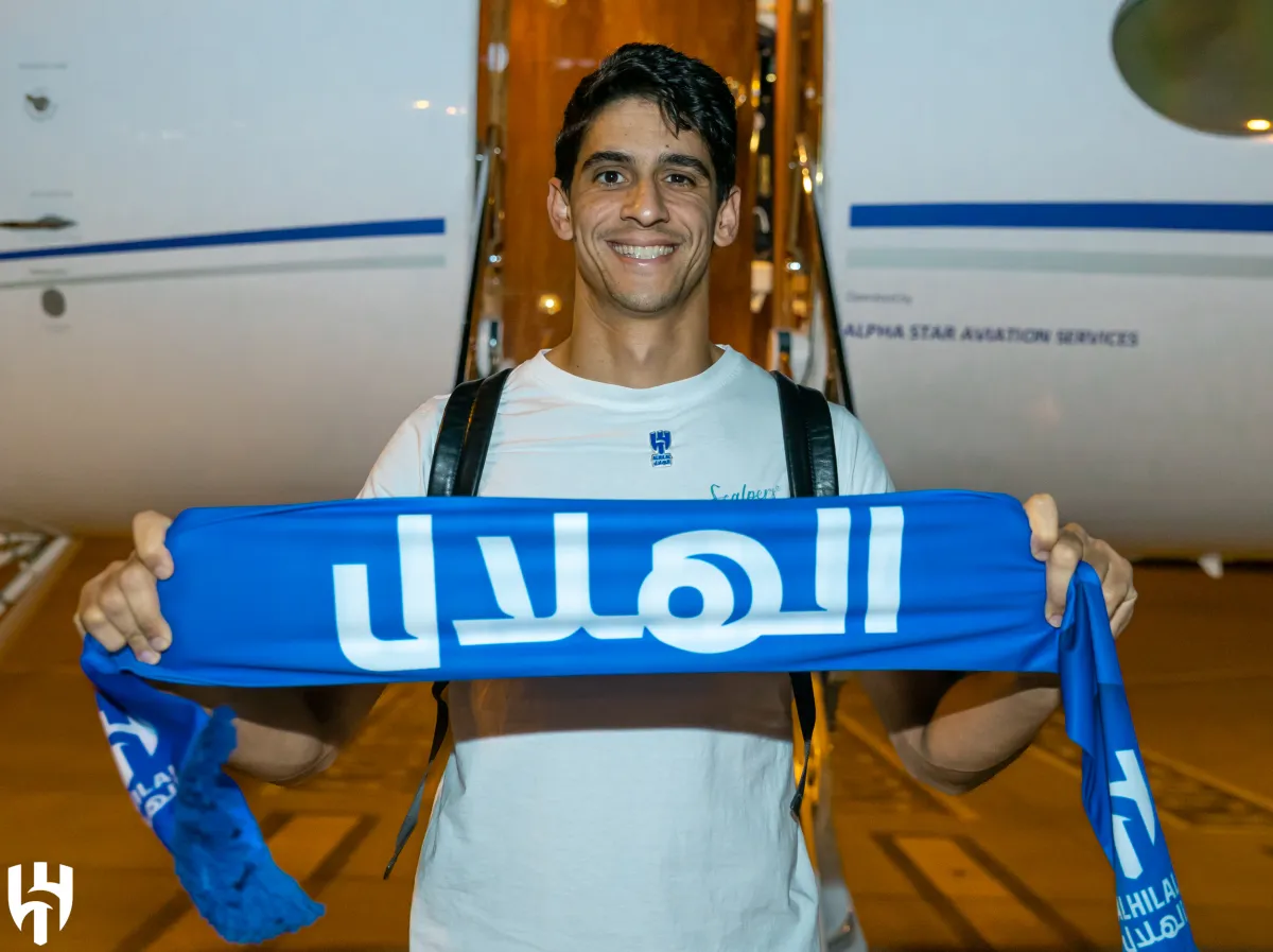 "سأكتب التاريخ مع الهلال".. ياسين بونو يرحب بجماهير كبير آسيا على طريقته الخاصة - الصورة من حساب الهلال السعودي على إكس "تويتر سابقا"