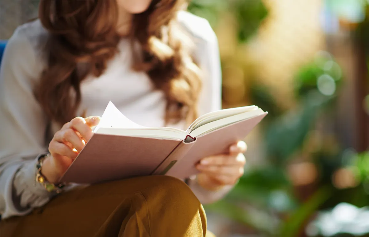 أجمل الروايات القصيرة حاولي قراءة بعضها - الصورة من Shutterstock 