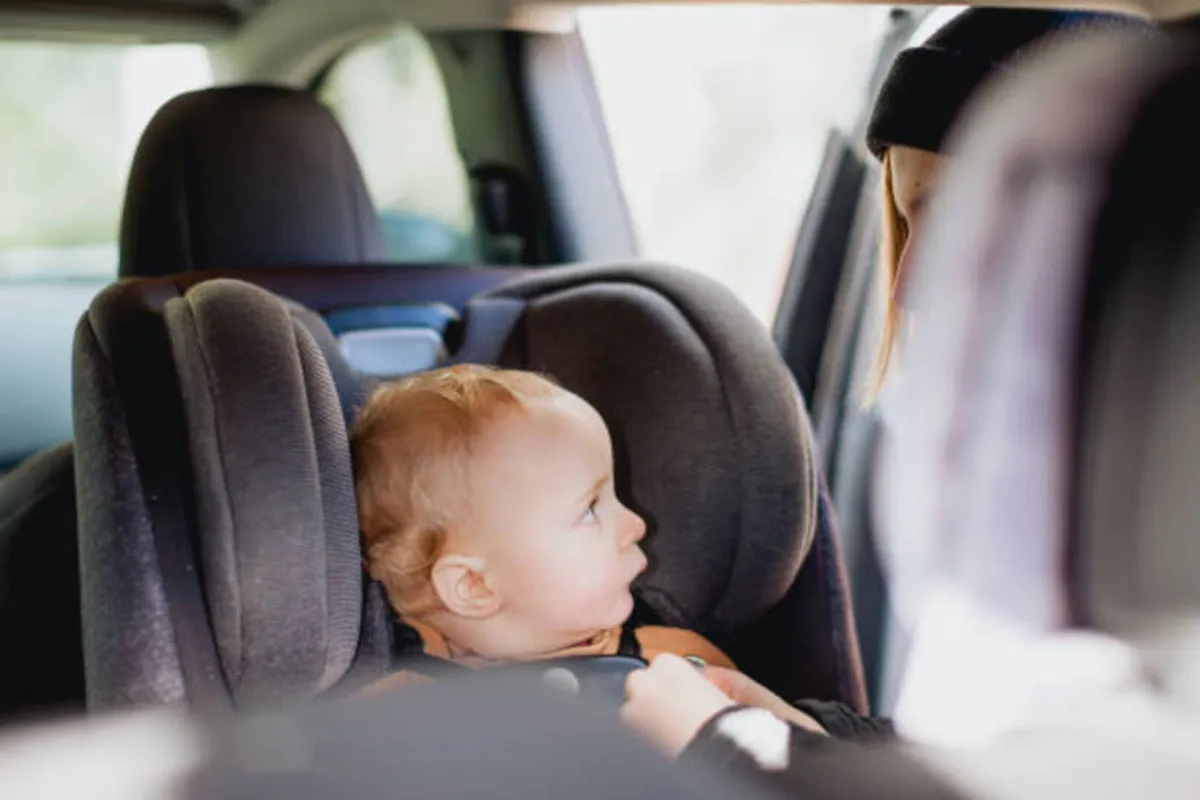 هل الوسائد الهوائية بالسيارة آمنة للأطفال؟