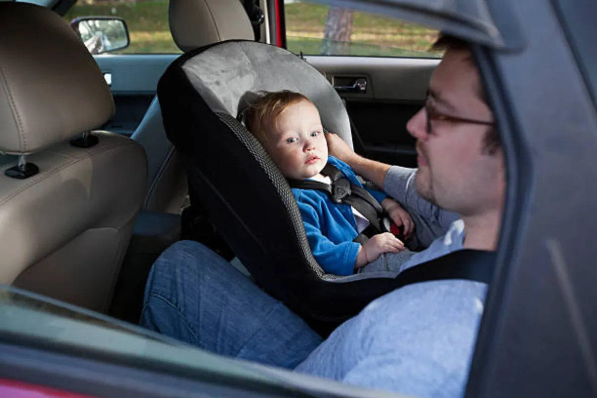 هل الوسائد الهوائية بالسيارة آمنة للأطفال؟