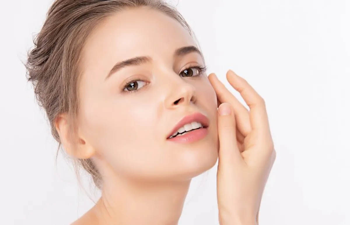 تطبيق مكياج