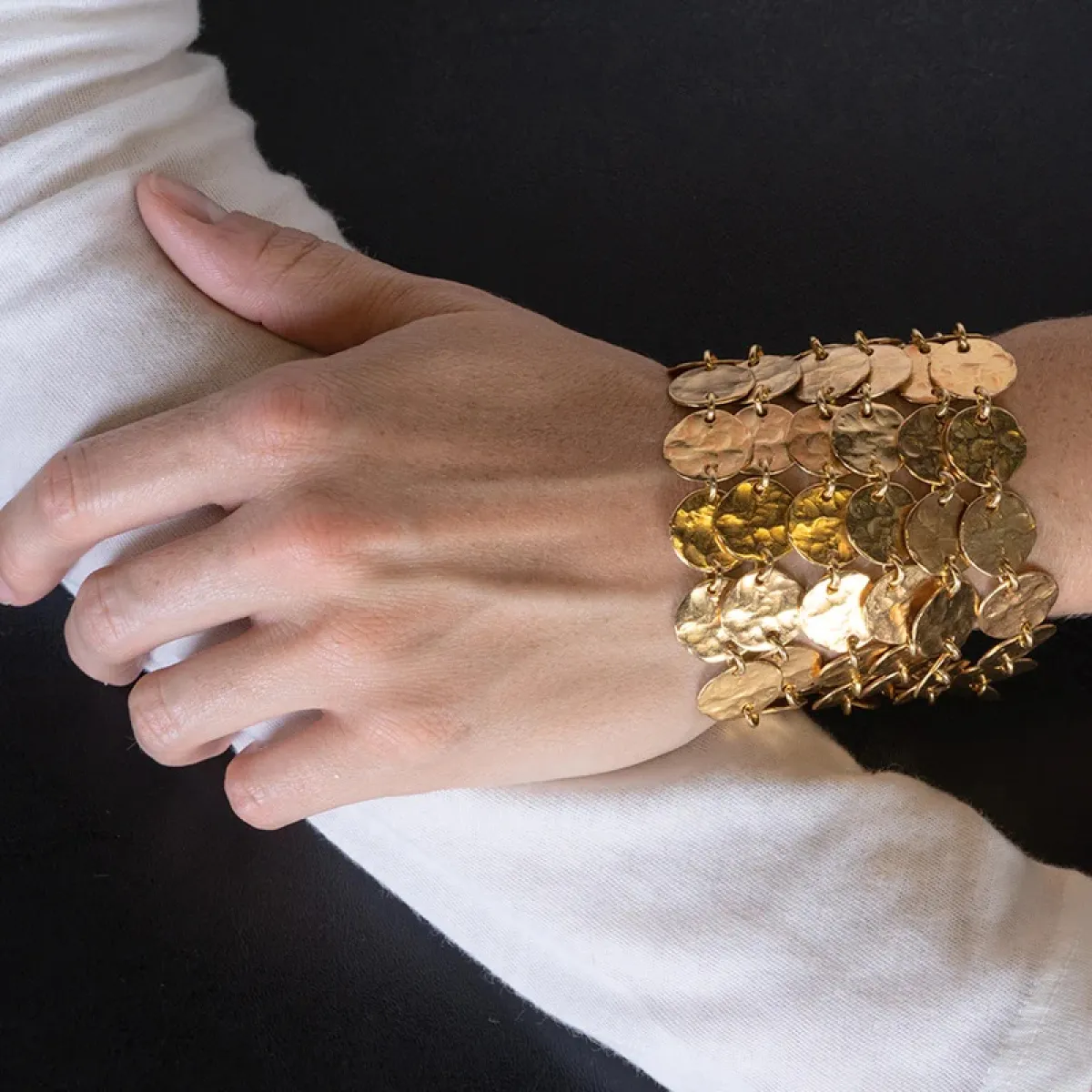 سوار Coin Toggle من Kenneth Jay Lane