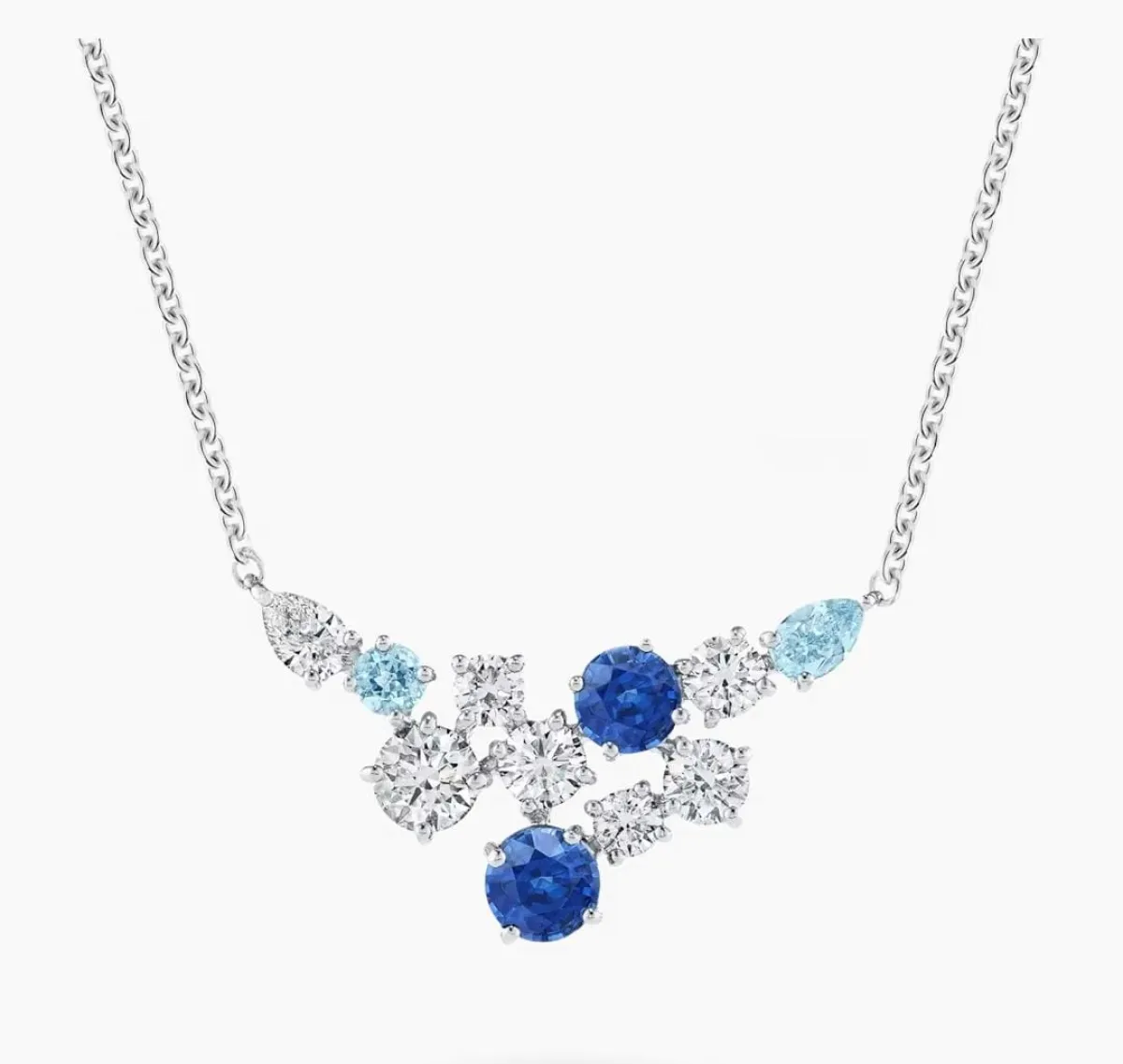قلادة Sparkling Cluster  من هاري وينستون Harry Winston 