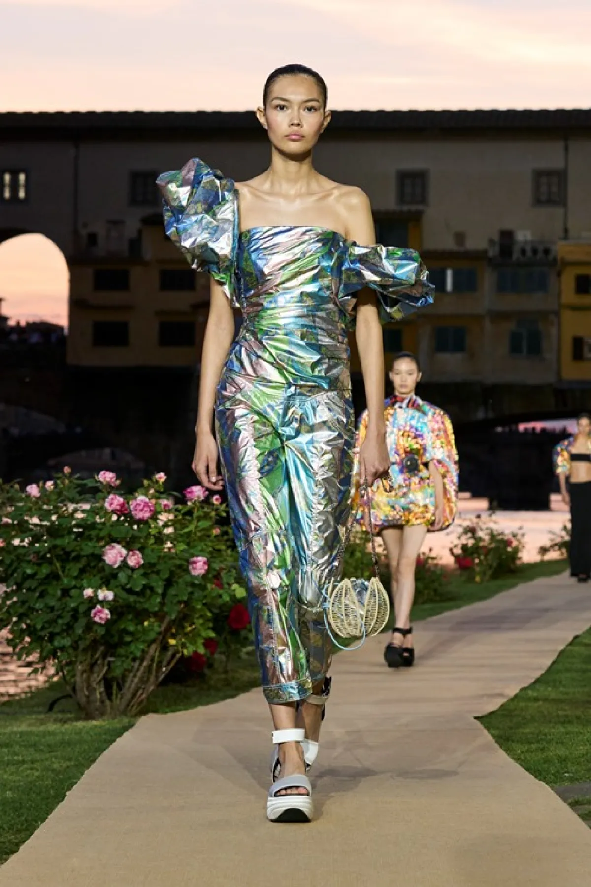 الجمبسوت الكلاسيك من إميليو بوتشي «Emilio Pucci»