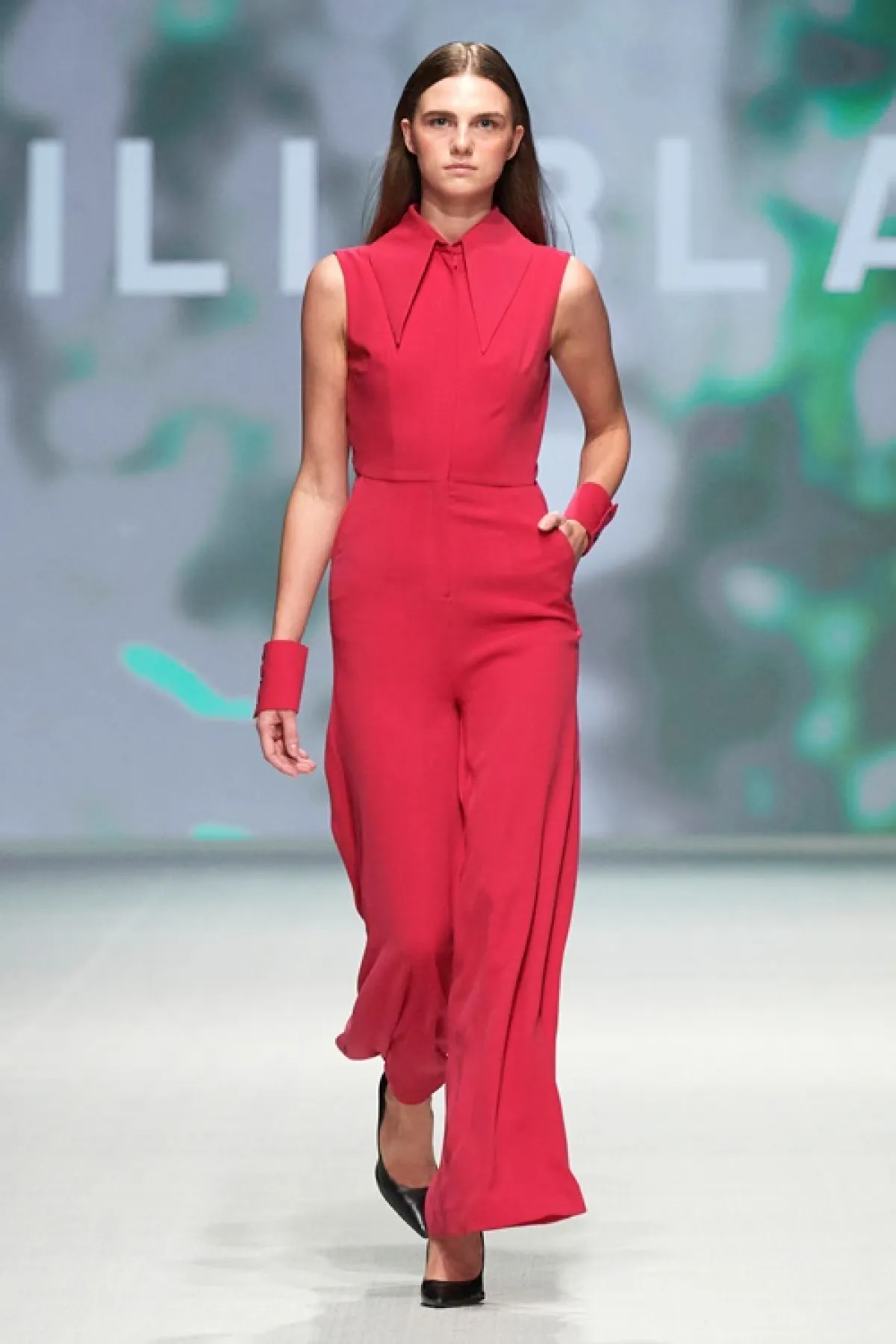 الجمبسوت الكلاسيك من ليلي بلان «Lili Blanc»