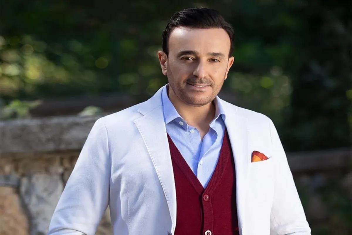 صابر الرباعي- الصورة من صفحته الرسمية على فيسبوك