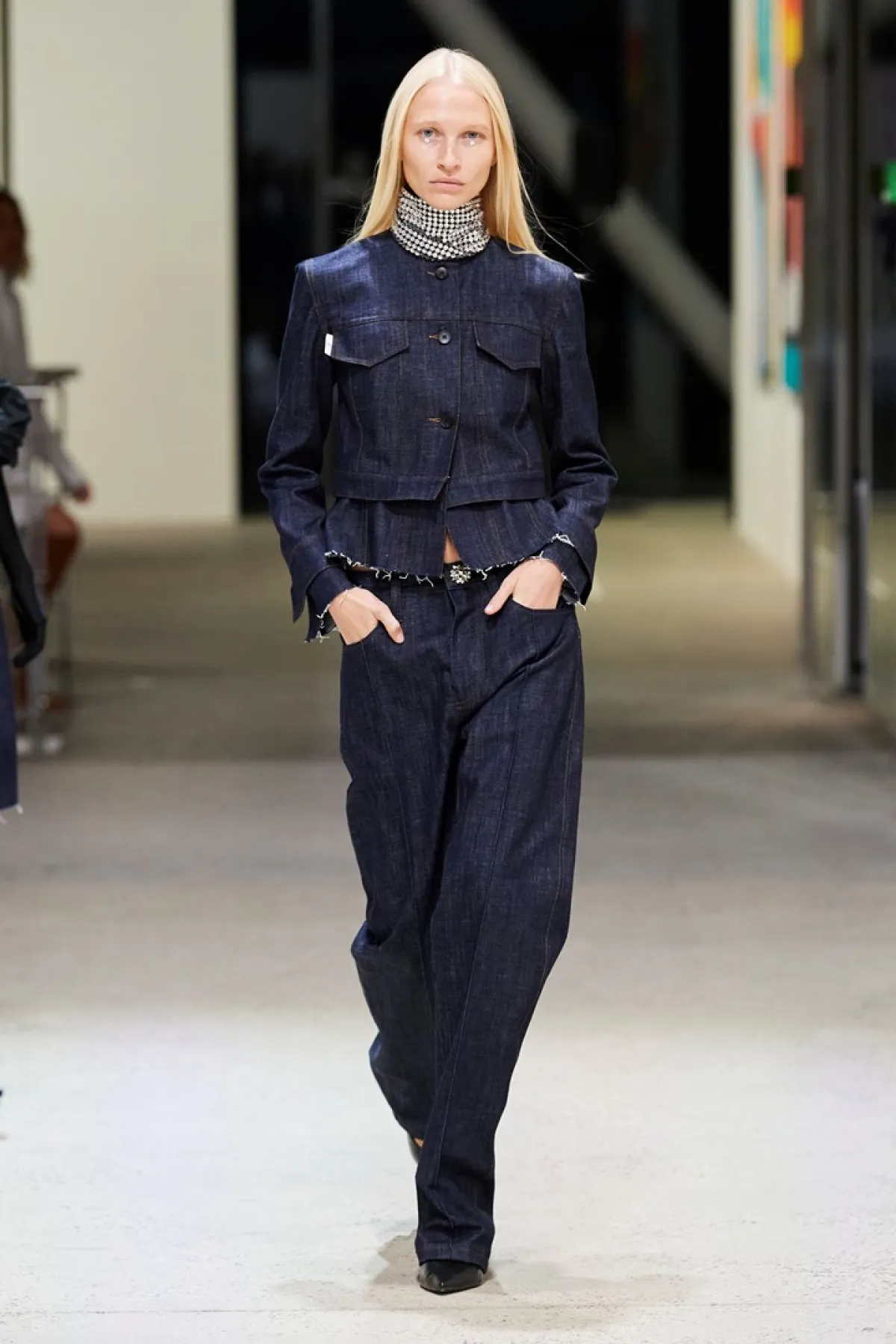 تنسيق جاكيتات دنيم للمحجبات.. من إيه زاد فاكتوري Az Factory (الصورة من موقع Launchmetrics/Spotlight ©)