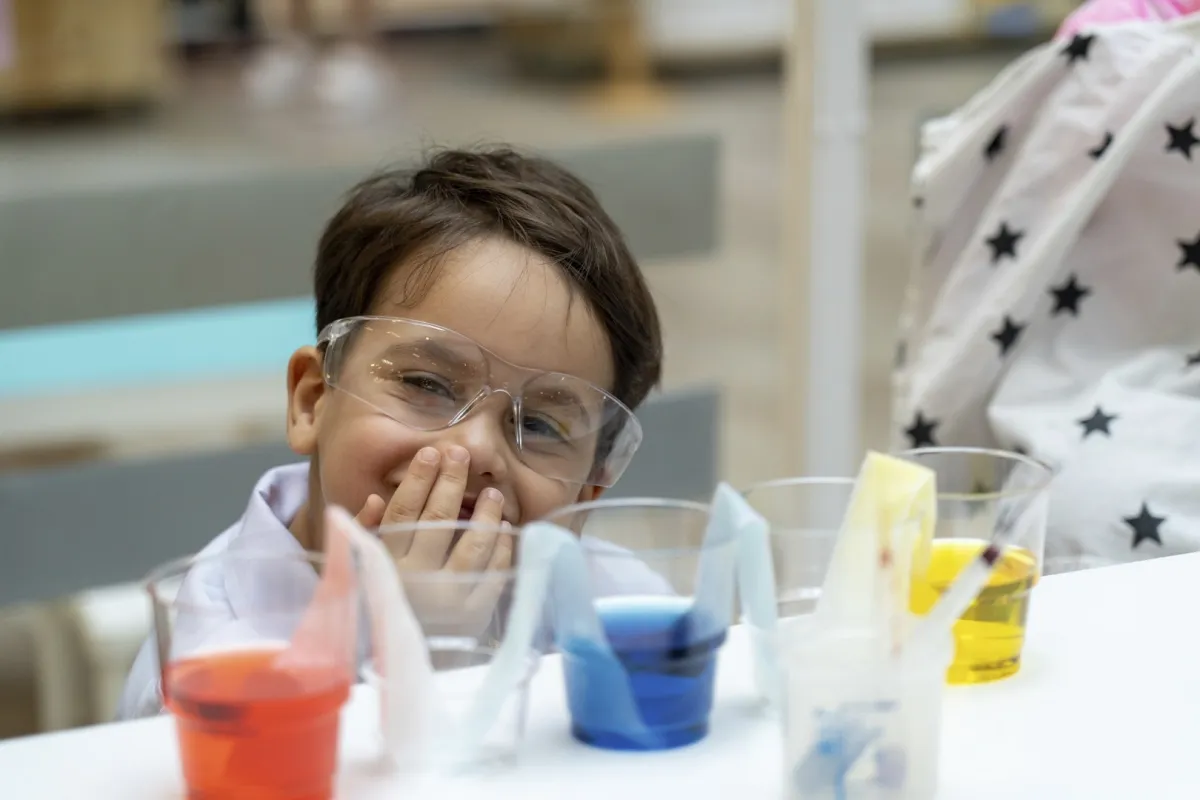 عروض علمية وترفيهية