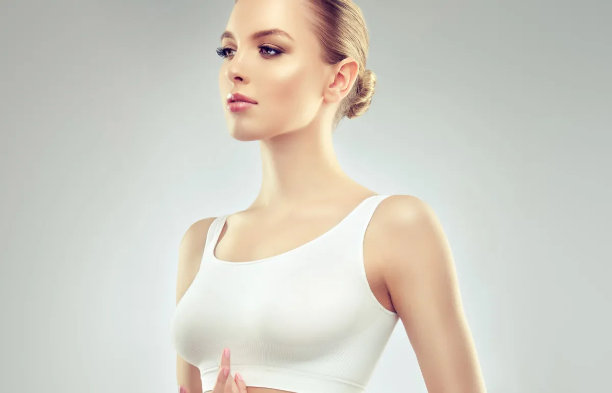 تثبيت الثدي بين تكبير حجمه وتصغيره Mastopexy 