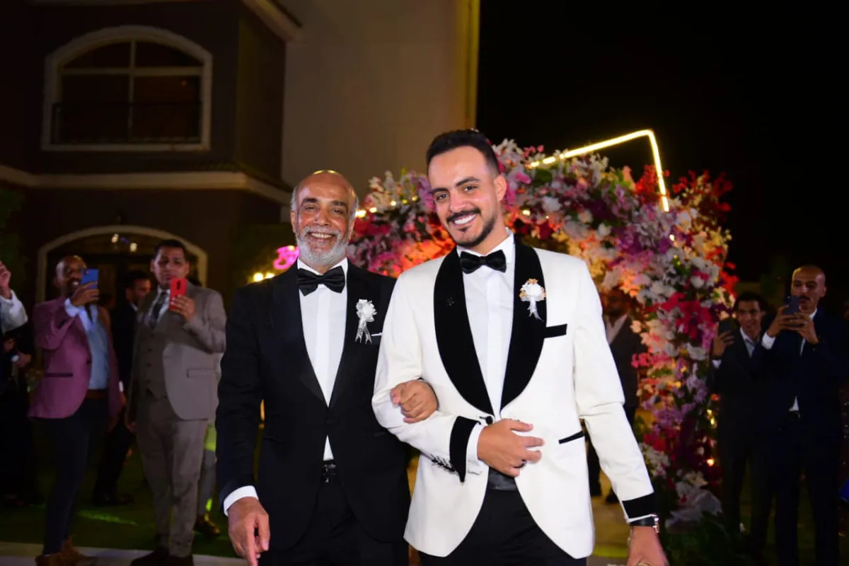 سليمان عيد ونجله عبد الرحمن من حفل عقد القران - الصورة من صفحة عبد الرحمن على فيسبوك