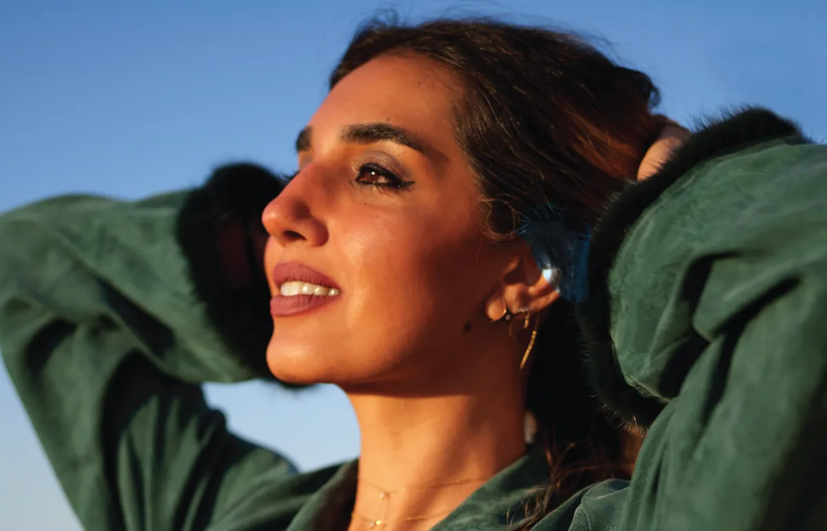 المصممة فدا العوضي: أرسم القطع مرات عدة لأحصل على التصميم المثالي