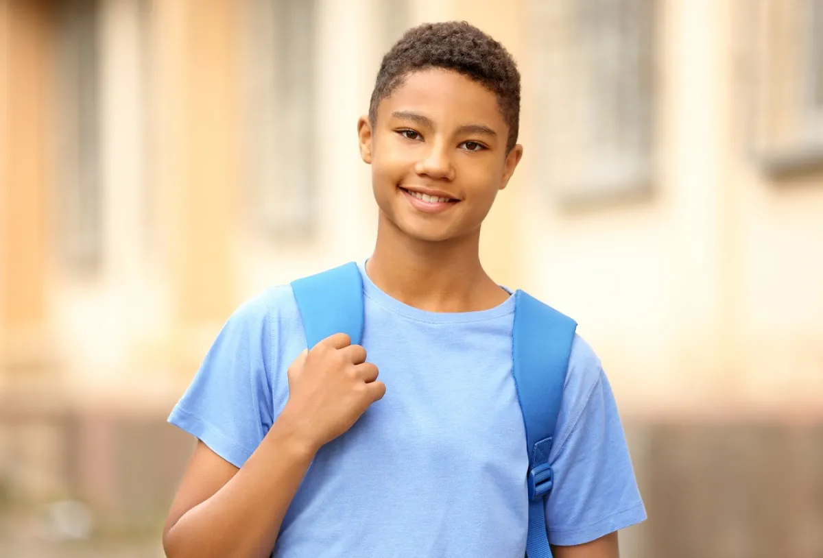 صورة لشاب يتمتع بالصحة والتفاؤل