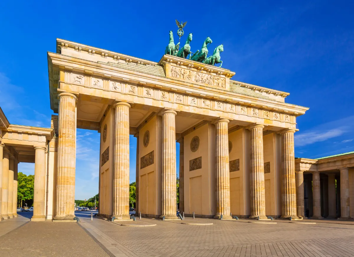 بوابة «براندنبورغ» الشهيرة