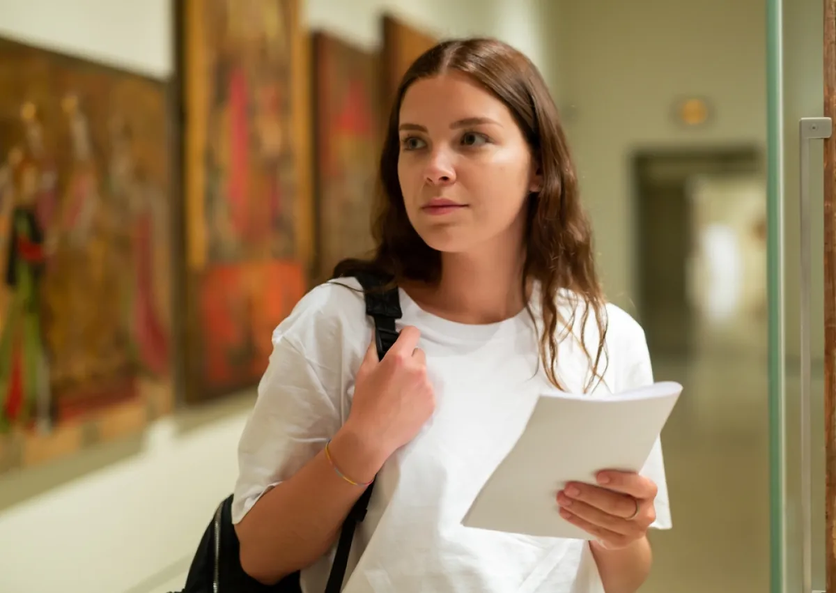 زيارة المتاحف 