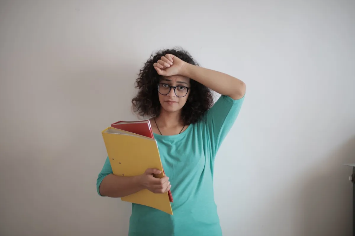 الصداع من أعراض متحور كورونا الجديد Eris ( المصدر: Pexels )