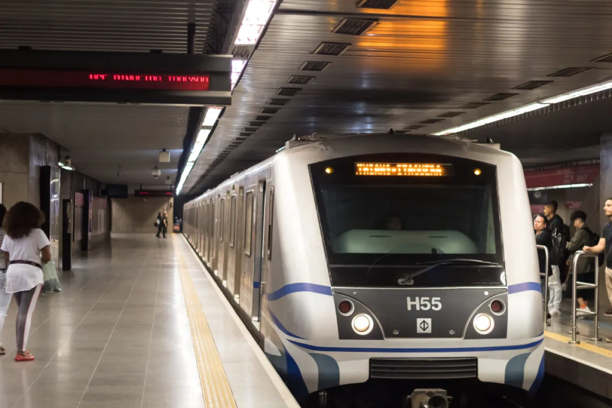 يعدّ مترو الأنفاق من أهم وسائل المواصلات والنقل