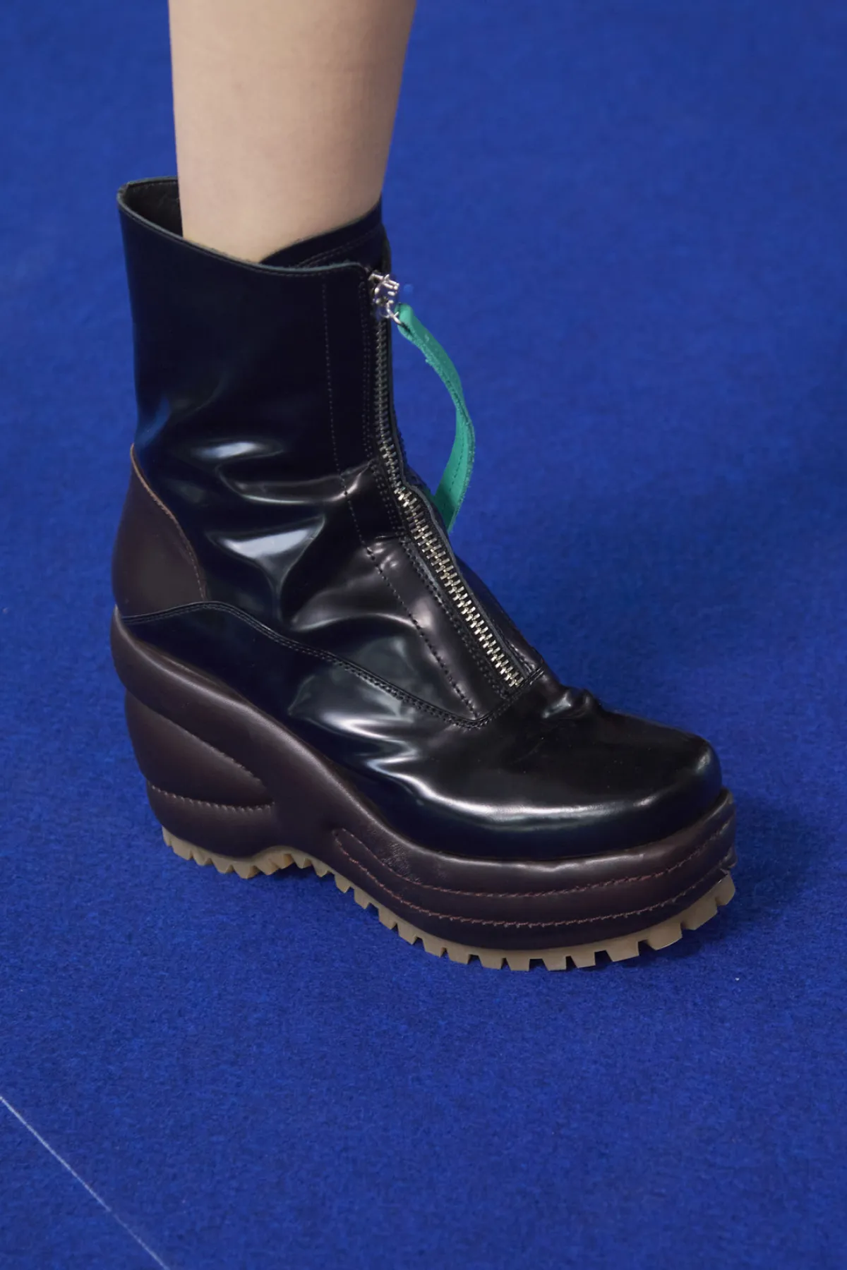 البوت في خريف 2023