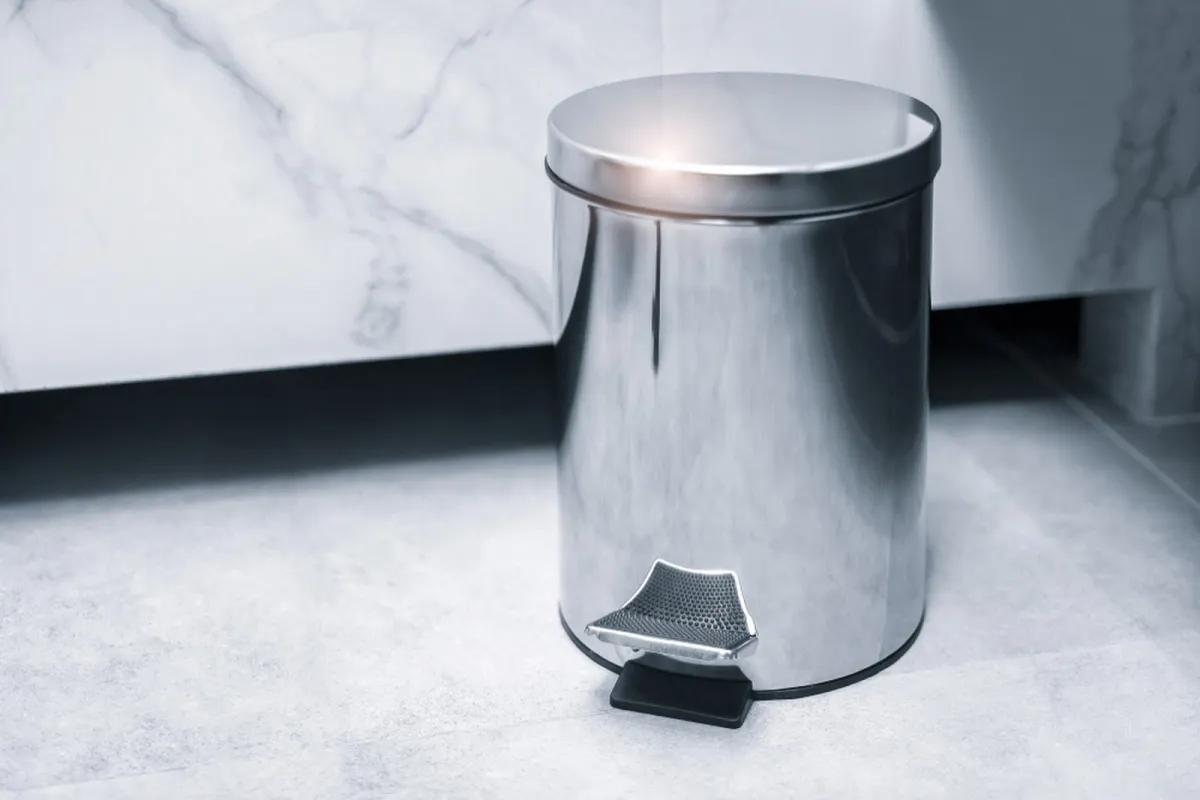 العناية بسلة المهملات