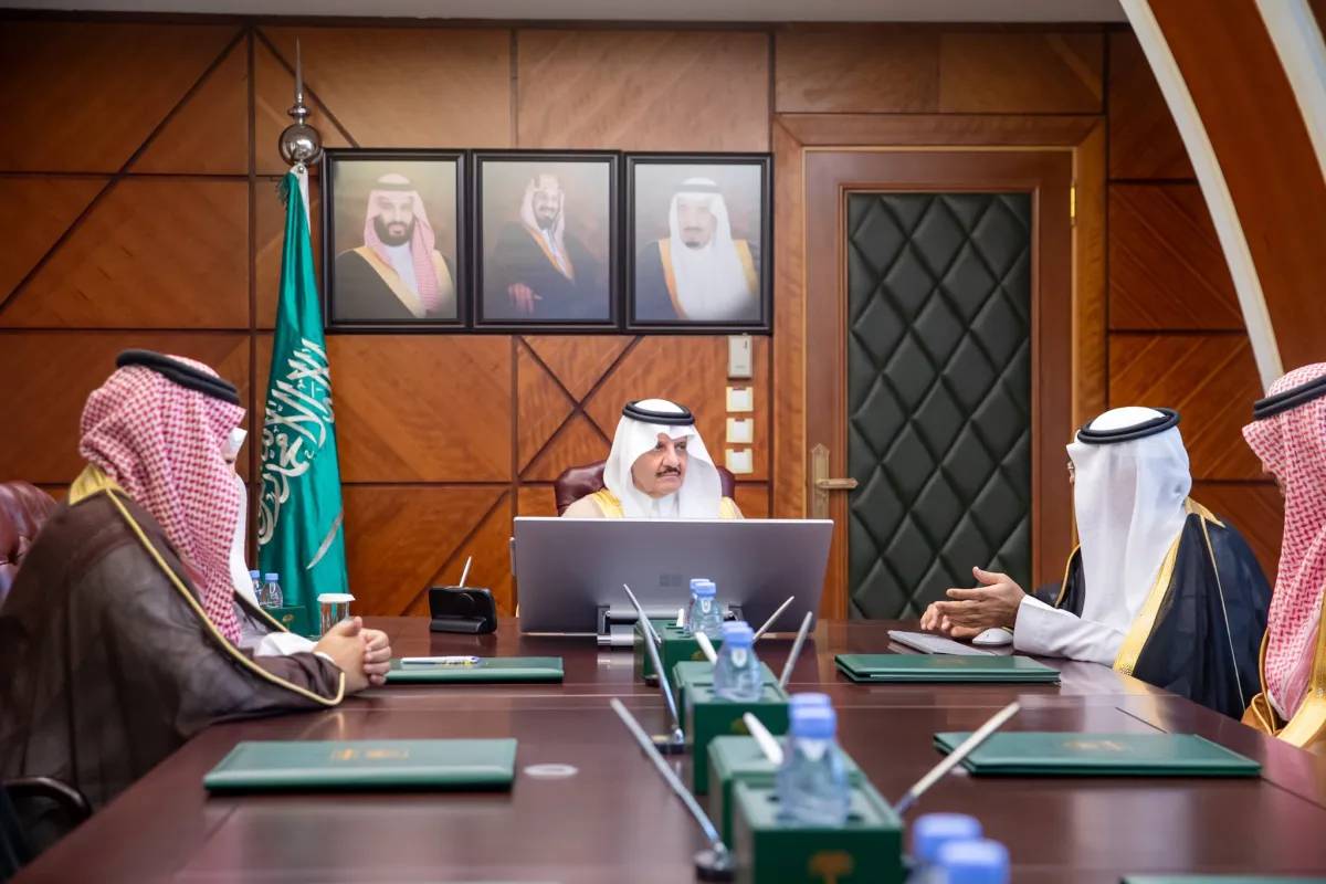 أمير المنطقة الشرقية يُدشن مبادرة "الفرز من المصدر". الصورة من الحساب الرسمي لإمارة المنطقة الشرقية على منصة x