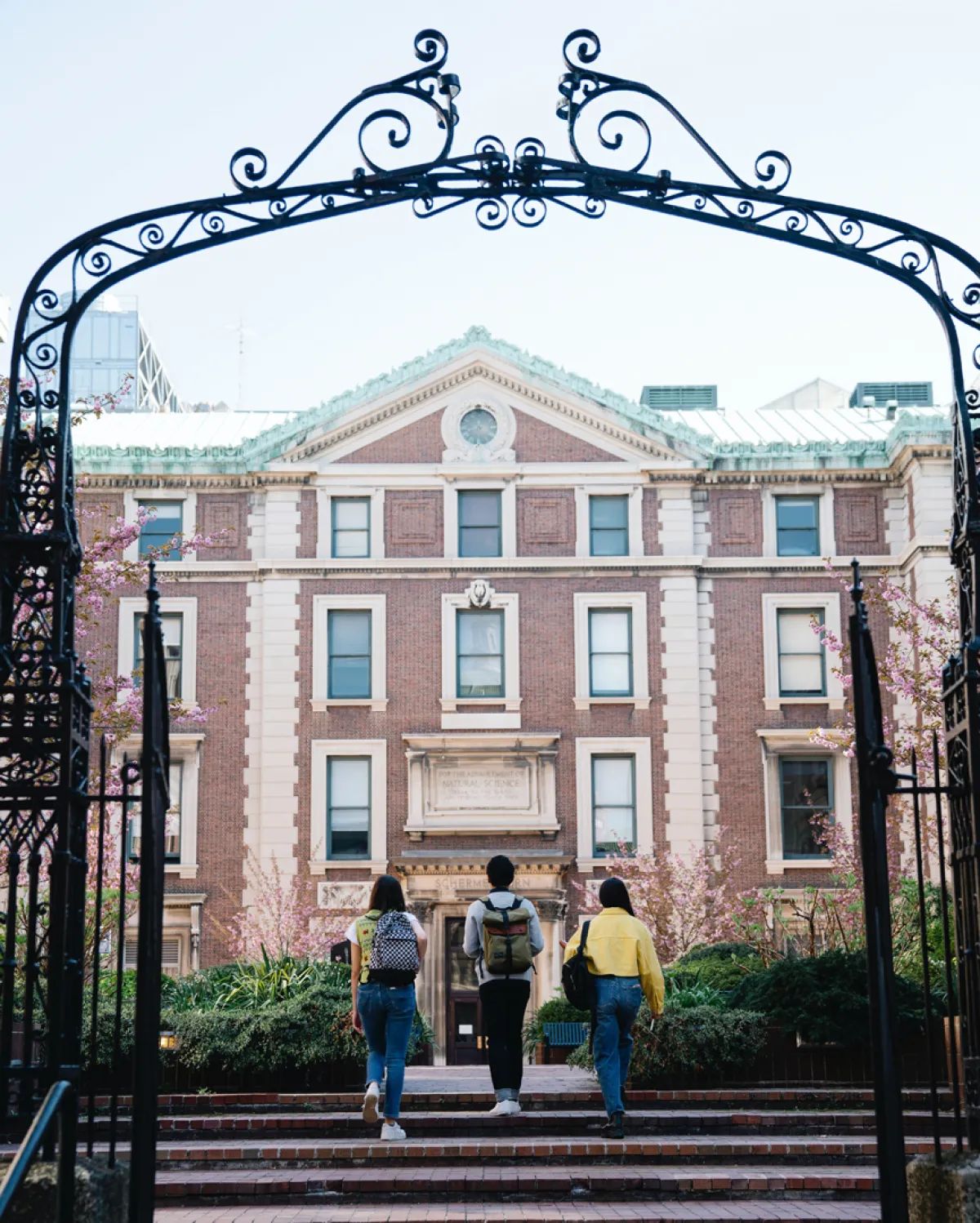 عبارات عن أول يوم جامعة