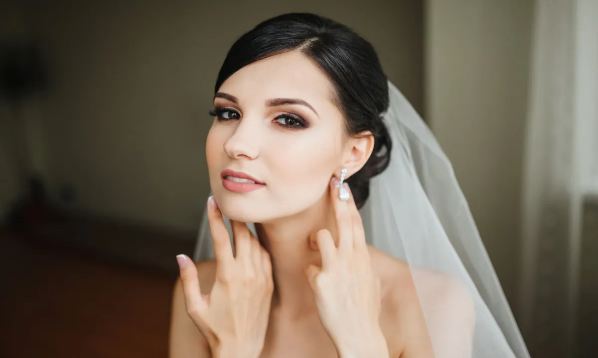 أفضل كريم أساس وخافي عيوب في نفس الوقت للعروس