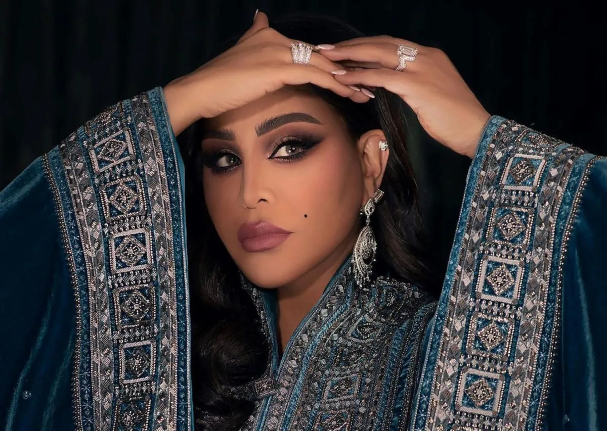 إطلالات مكياج وشعر ليوم المرأة الإماراتية من وحي النجمات الإماراتيات