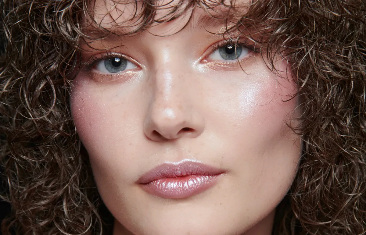 بشرة بتأثير الفلتر المجمّل Filter Effect