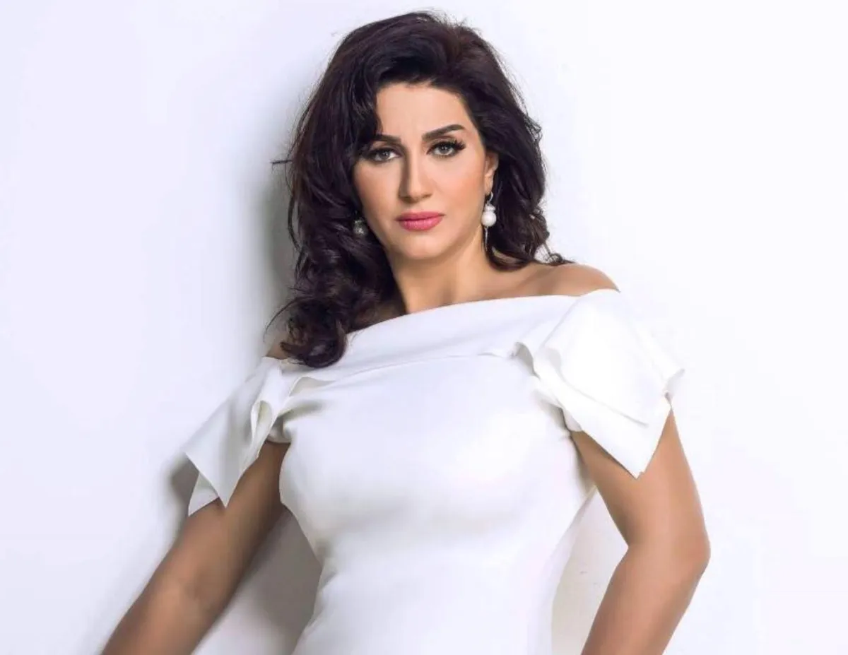 وفاء عامر - الصورة من صفحتها الرسمية على الفيس بوك