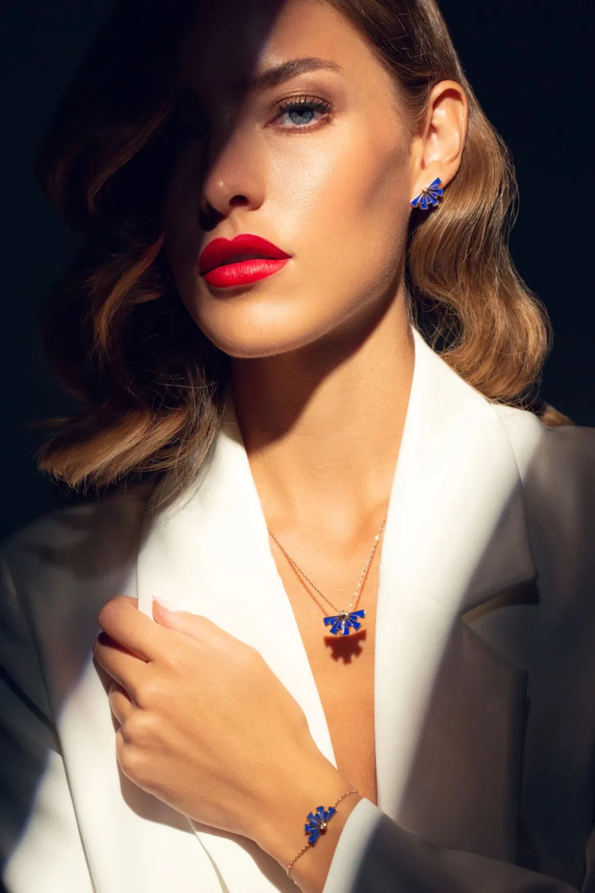 أقراط Aurora  من عائشة راشد  ARQA Jewellery