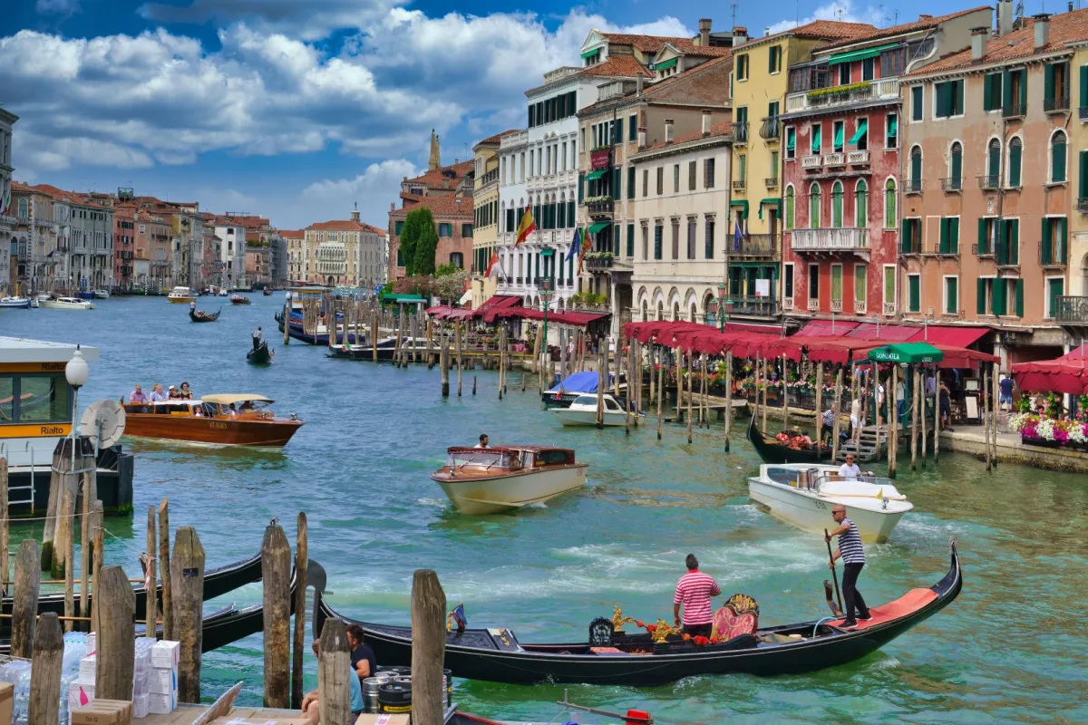 لا توجد سيارات في البندقية