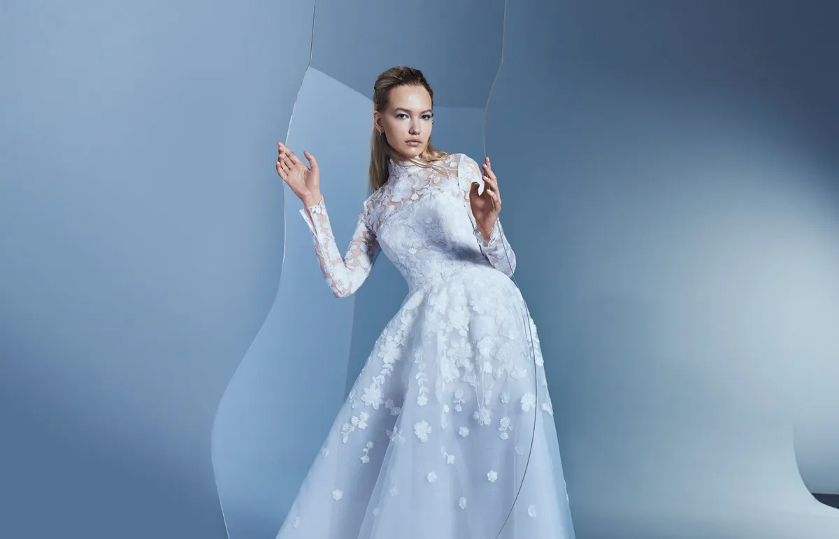 فستان سهرة كلوش من ألين «Alyne» «الصورة من موقع Launchmetrics/Spotlight ©»