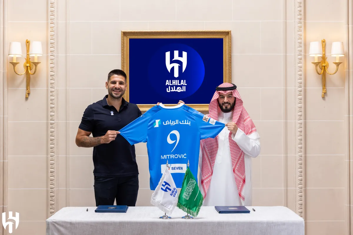   اللاعب الصربي ألكساندر ميتروفيتش 