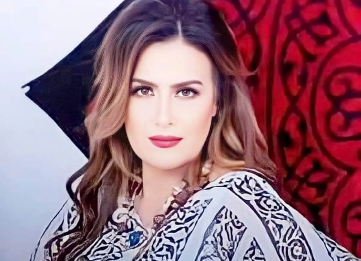 سيمون - الصورة من صفحتها الرسمية على الفيس بوك