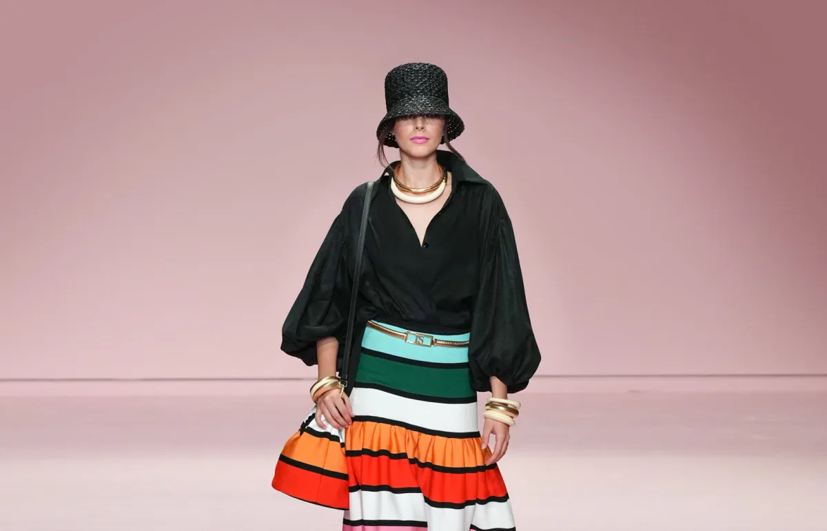 تنورة من ماركة لويزا سبانيولي Luisa Spagnoli