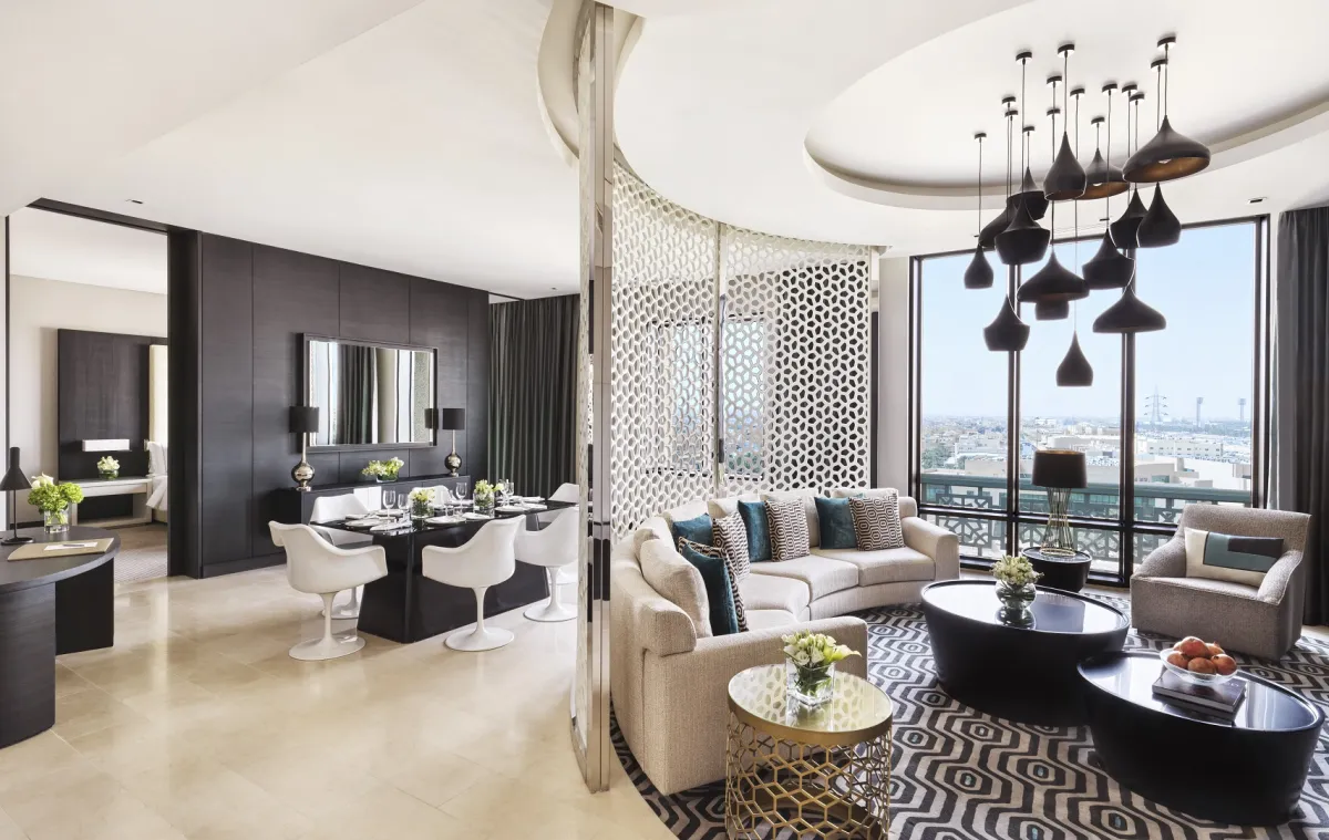 غرف وأجنحة فاخرة