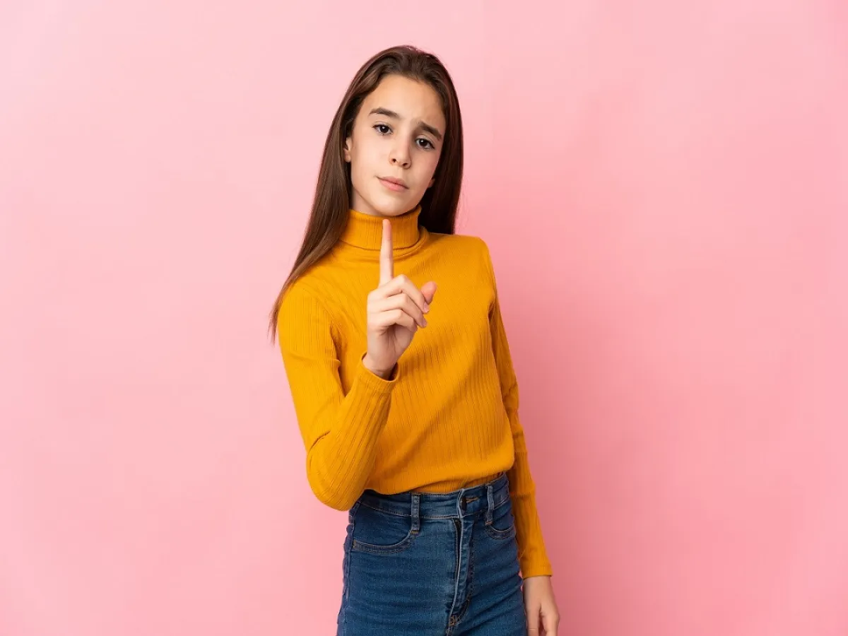 صورة لفتاة مراهقة