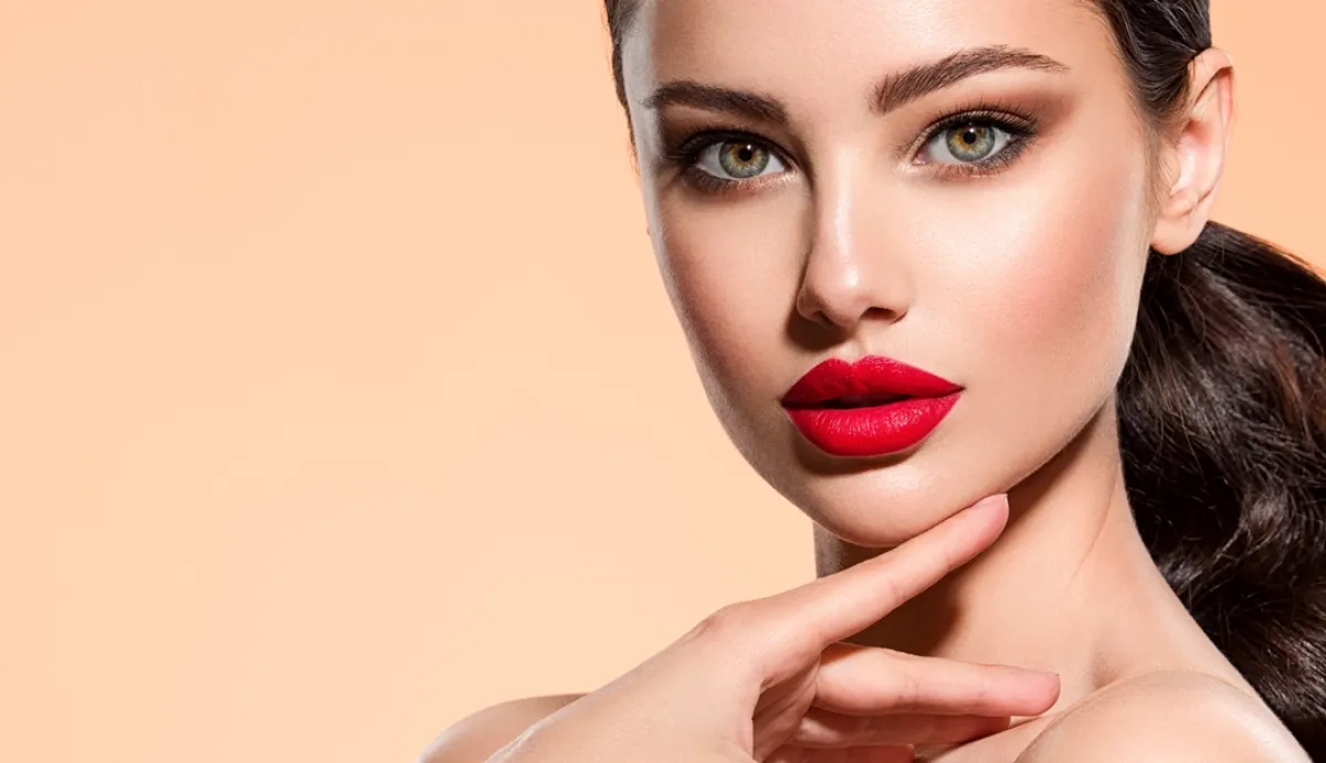 أحمر شفاه- الصورة من shutterstock