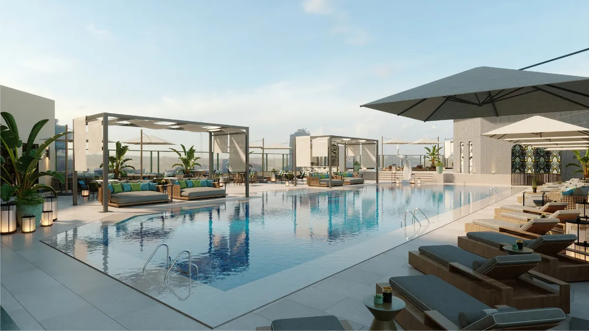 حمام السباحة المطل على نهر النيل