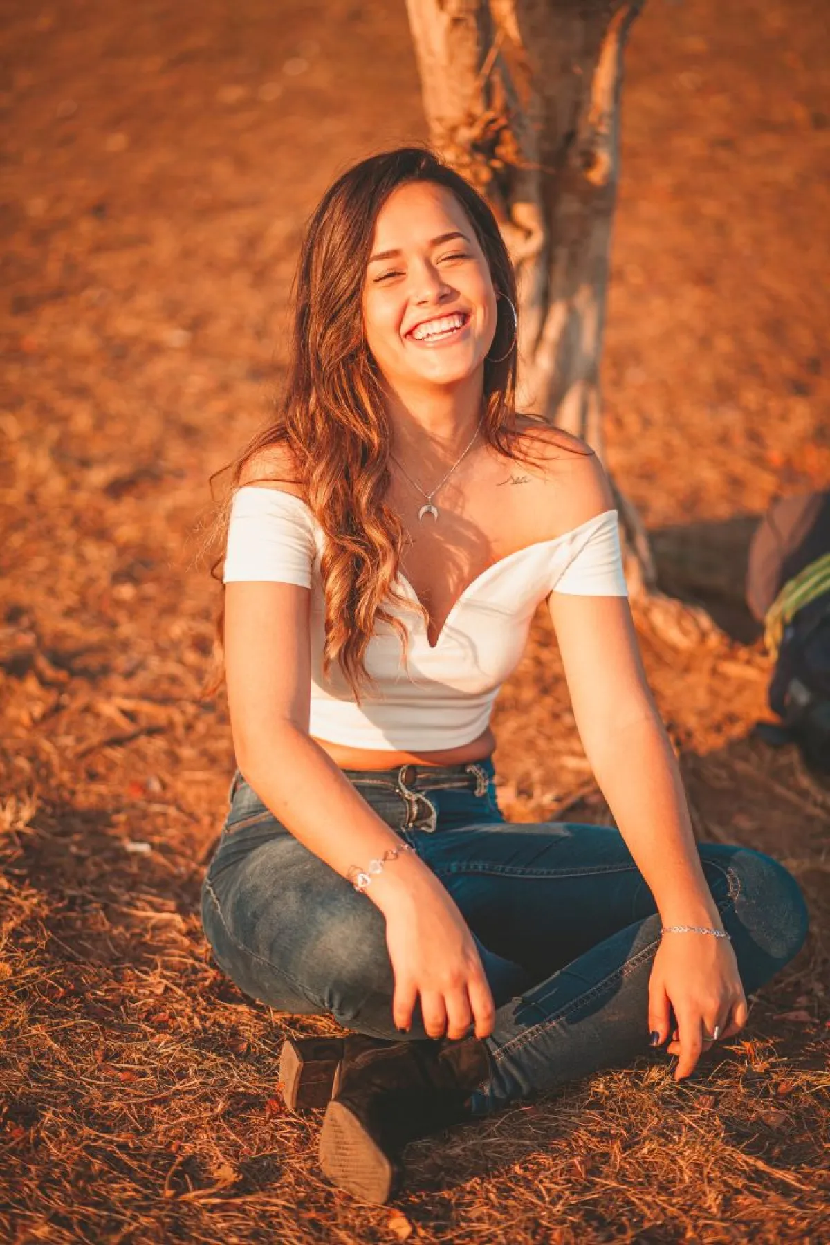 الفتاة فى سن العشرين