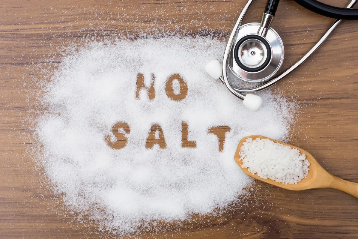 صورة تعبيرية لعدم الإكثار من الملح