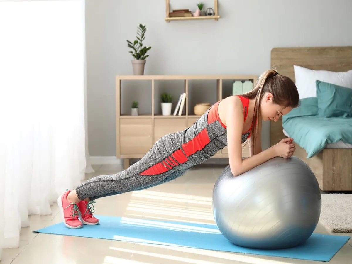 تساعد ممارسة الرياضة بانتظام في الوقاية من الإصابة بارتشاح الأمعاء (المصدر: Adobe.Stock)