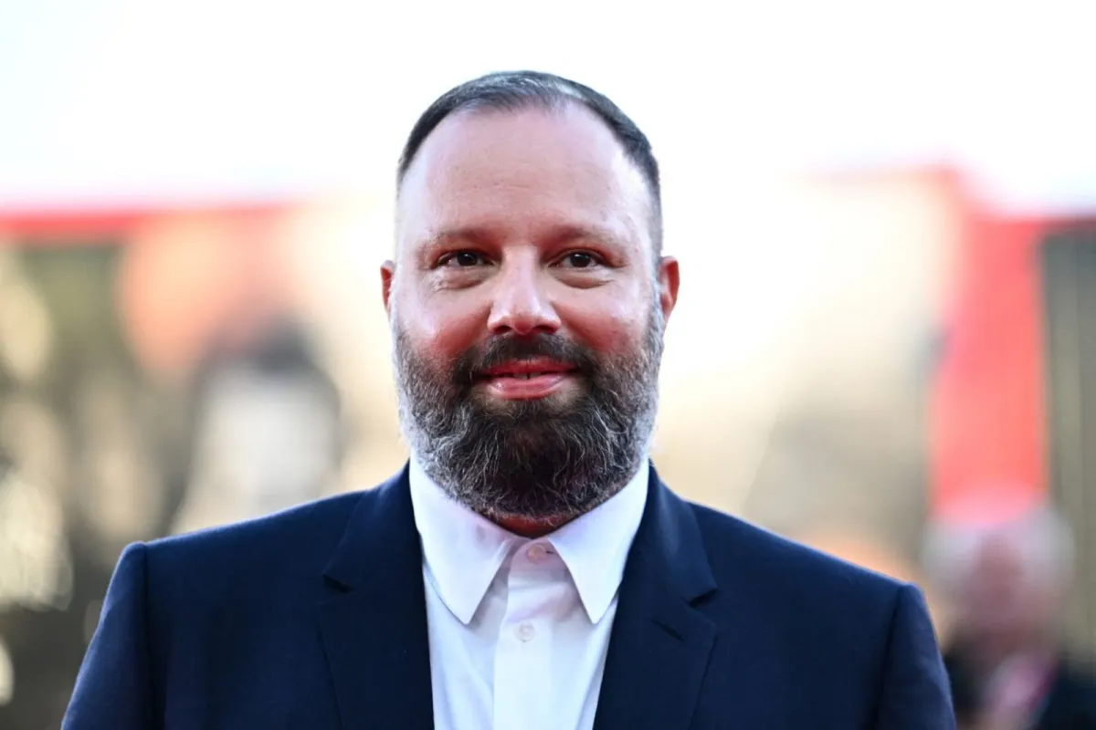 المخرج يورغوس لانثيموس (Director Yorgos Lanthimos). مصدر الصورة: GABRIEL BOUYS / AFP