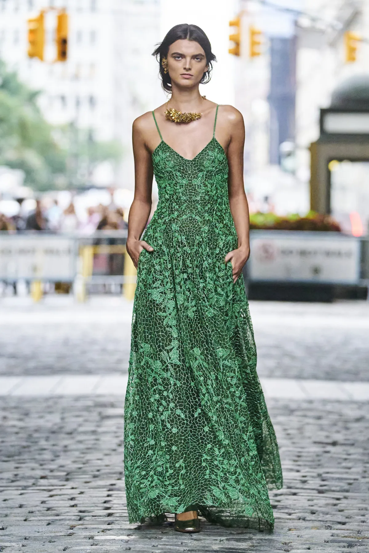 فستان من ماركة Cucculelli Shaheen - الصورة من Launchmetrics/Spotlight ©