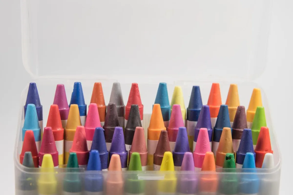 صورة لعلبة اقلام مميزة