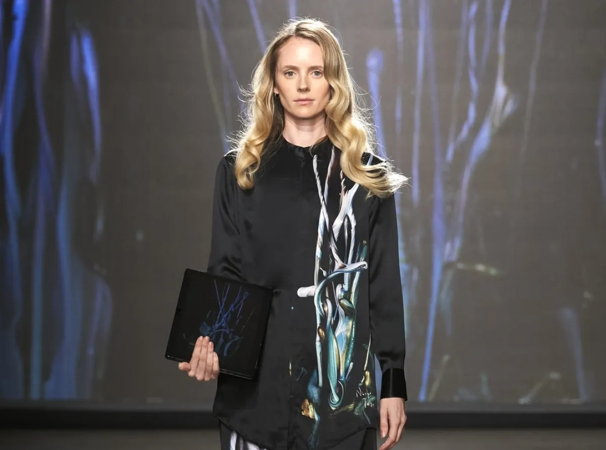  طقم من ماركة Global Fashion Collective - الصورة من Launchmetrics/Spotlight ©