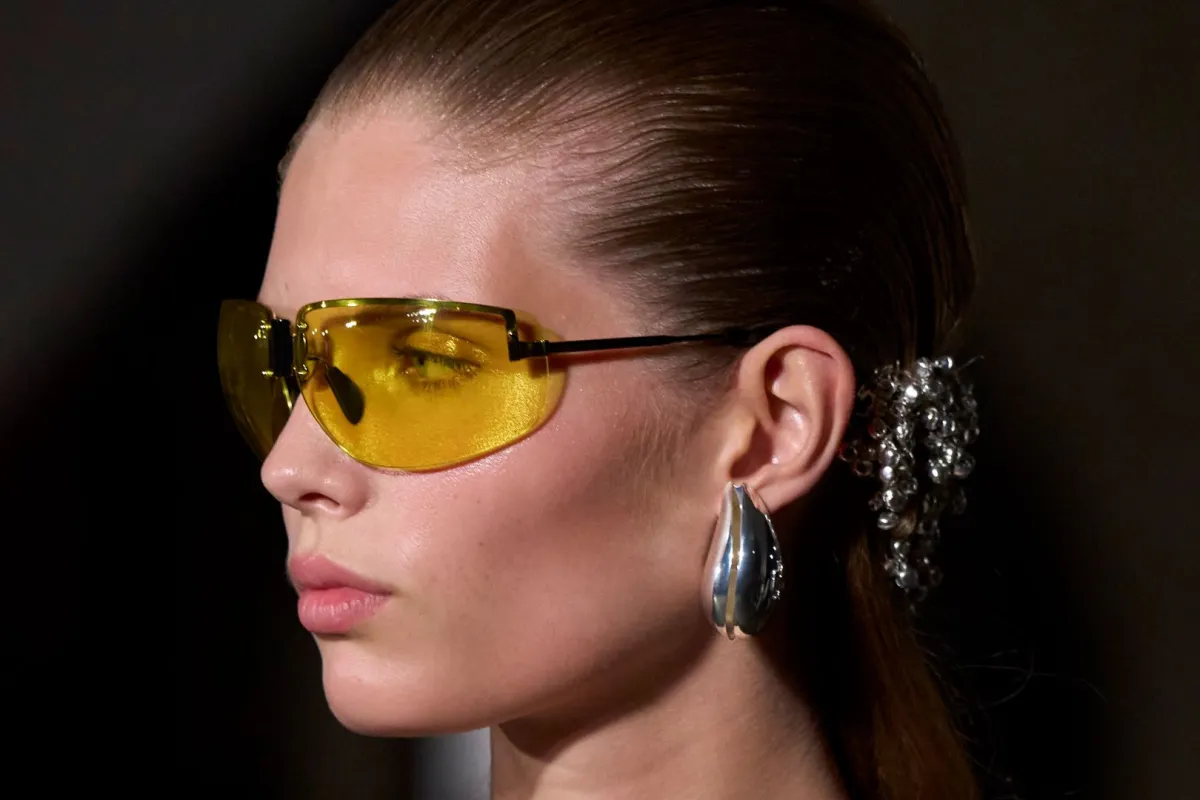  صيحات الشعر من أسبوع الموضة في نيويورك لربيع وصيف 2024