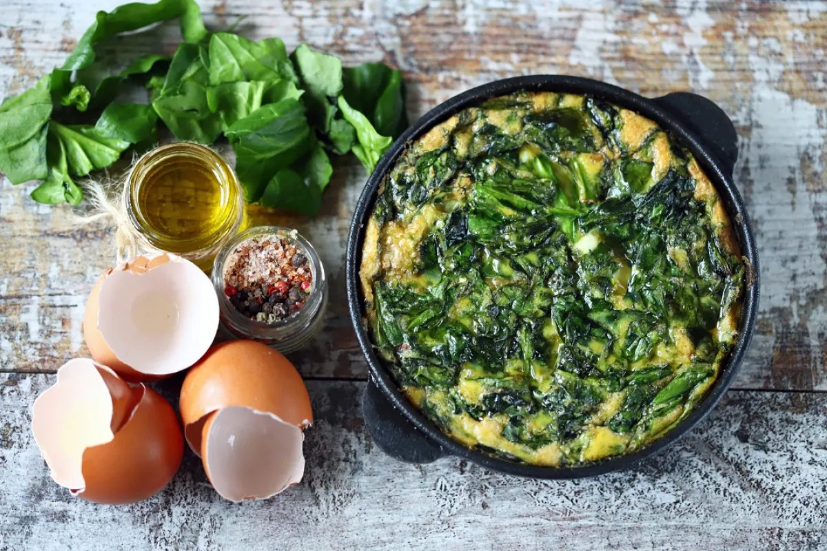 صورة لطبق شهي لسبانخ بالبيض